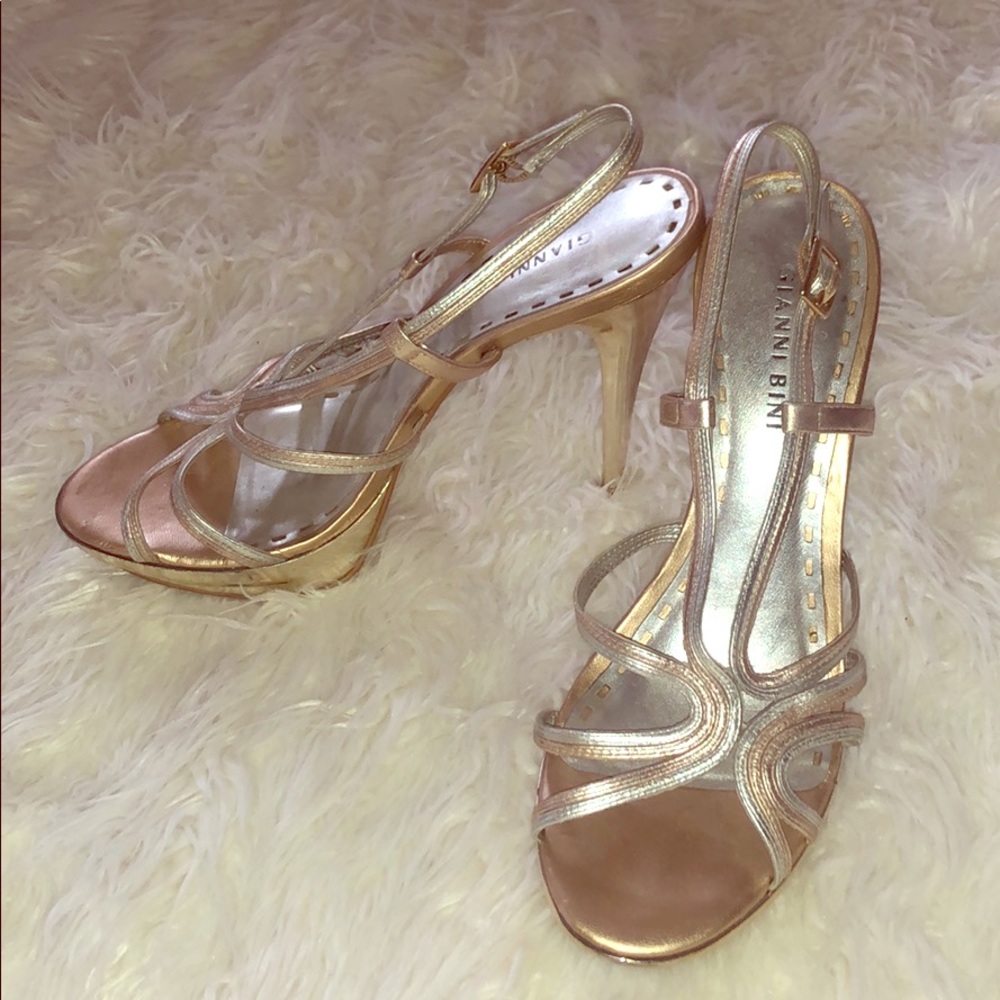 Metallic Gianni Bini Heels w Platform